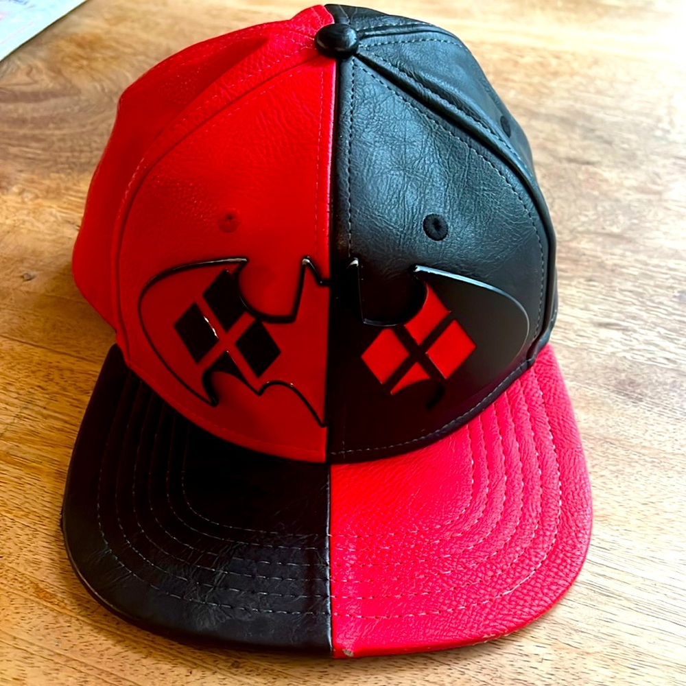 Leather vintage DC Batman hat!